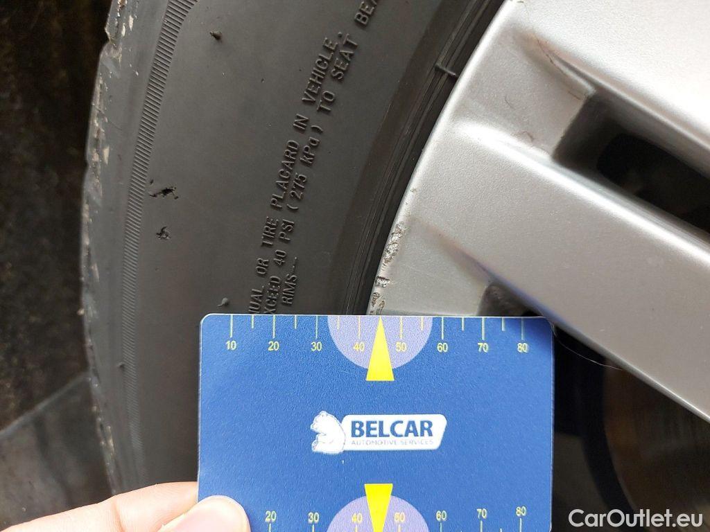 Volkswagen  Golf  Volkswagen VIII 2.0 TDI 85kW Life 5d #52