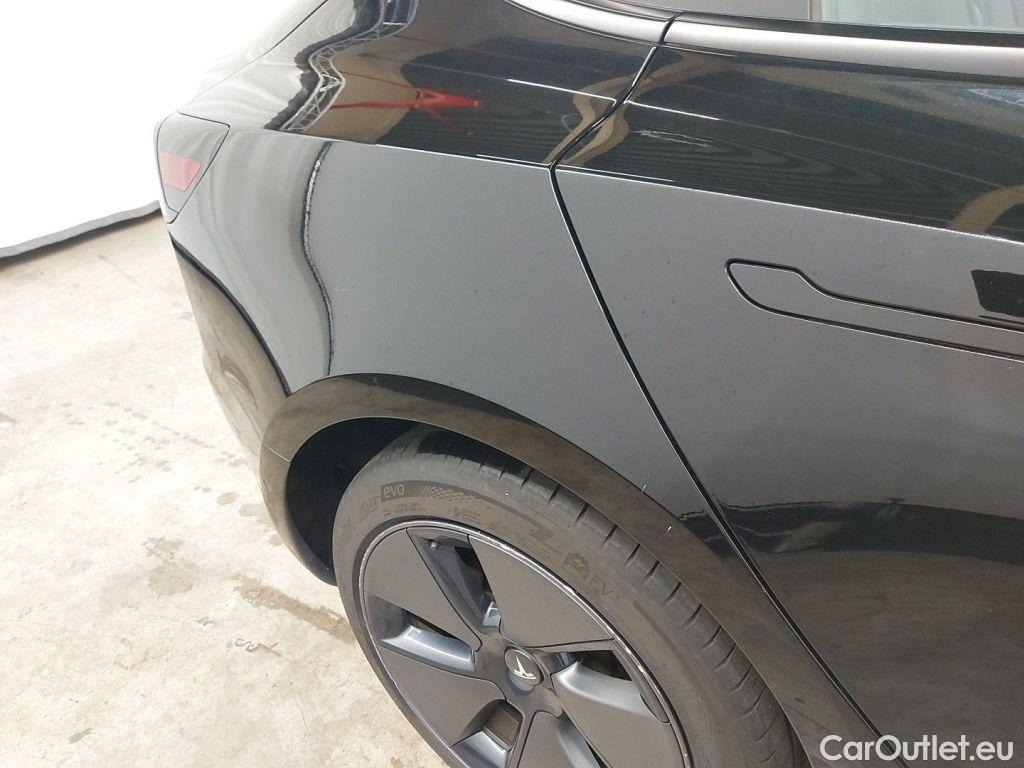 Tesla  Model 3 Tesla  Standard RWD Plus 4d #47