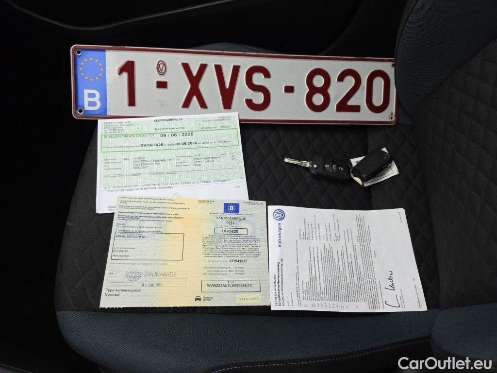 Volkswagen  Golf  Volkswagen VII 1.5 TSi BlueMotion Last Edition 5d #4