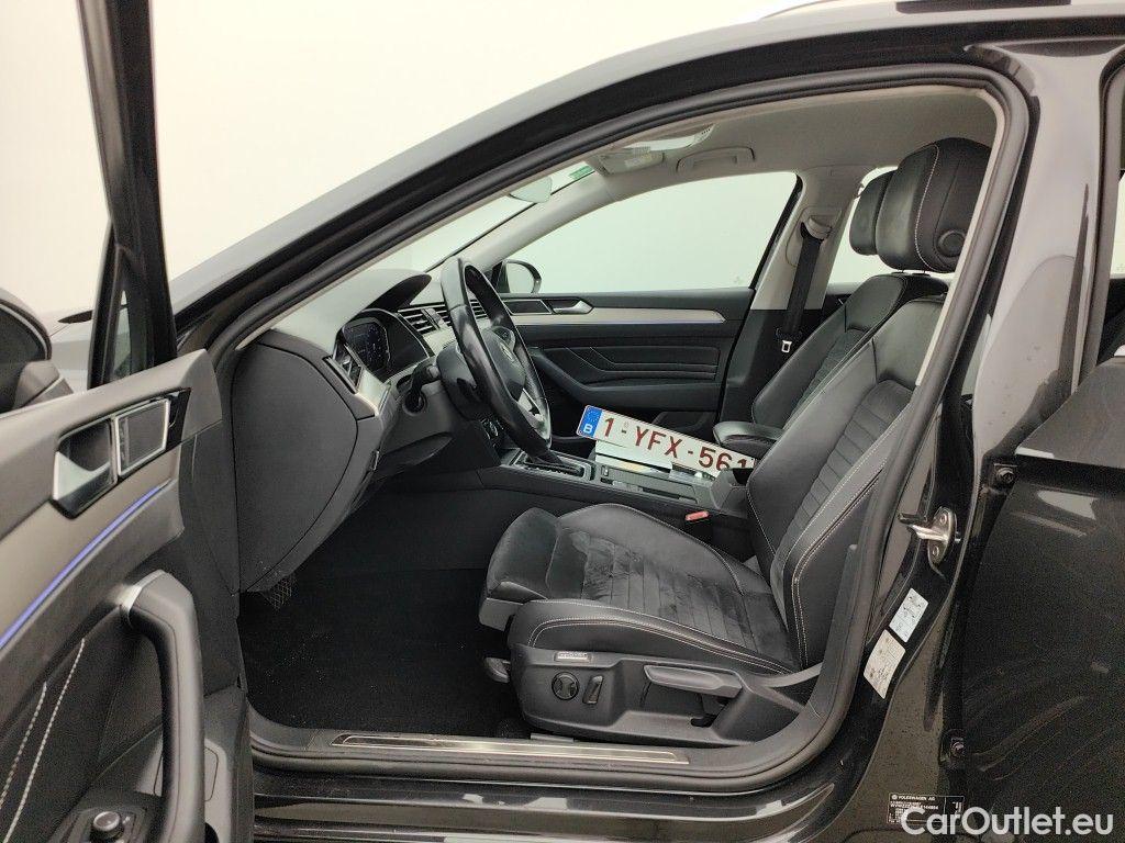 Volkswagen  Passat Volkswagen  Variant 1.5 TSI OPF DSG7 Elegance Business 5d #3