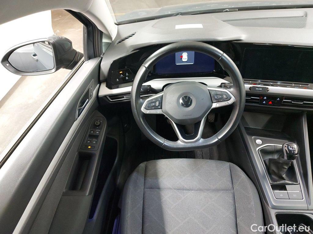 Volkswagen  Golf  Volkswagen VIII 2.0 TDI 85kW Life 5d #9