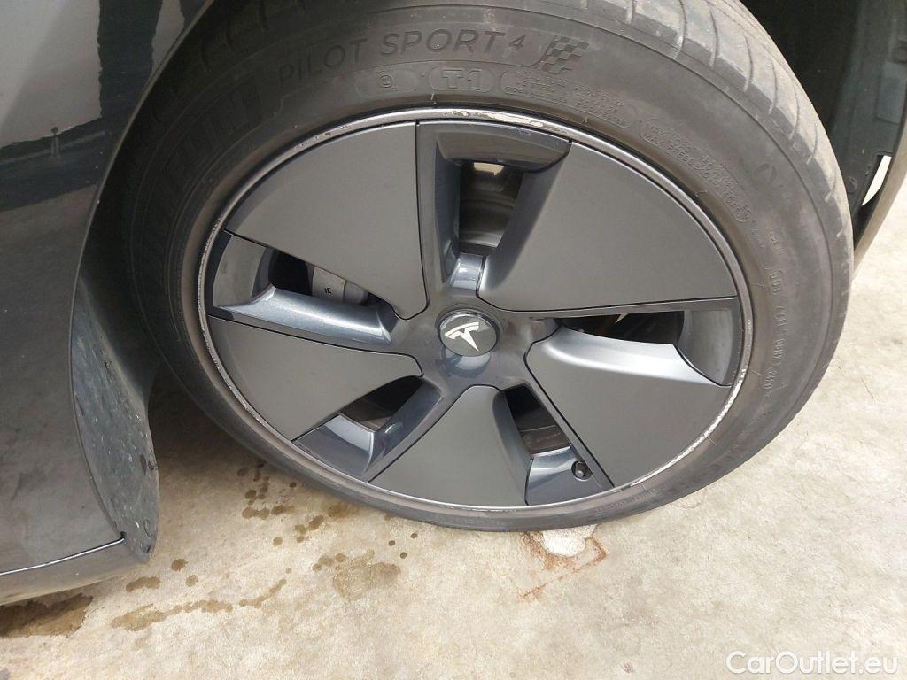 Tesla  Model 3 Tesla  Standard RWD Plus 4d #61