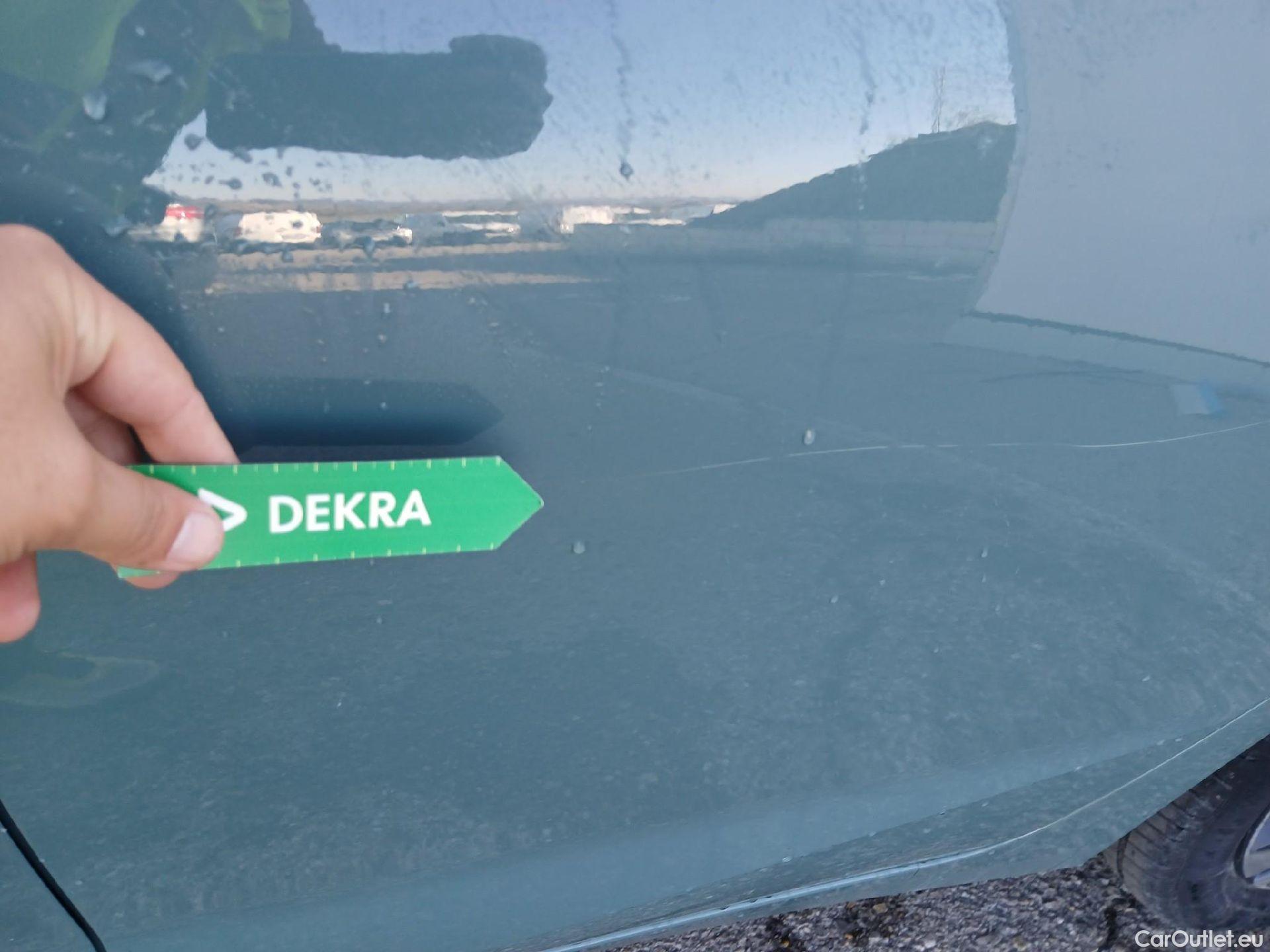  Hyundai  i20 HYUNDAI  / 2020 / 5P / berlina con portón 1.2 MPI Klass #10