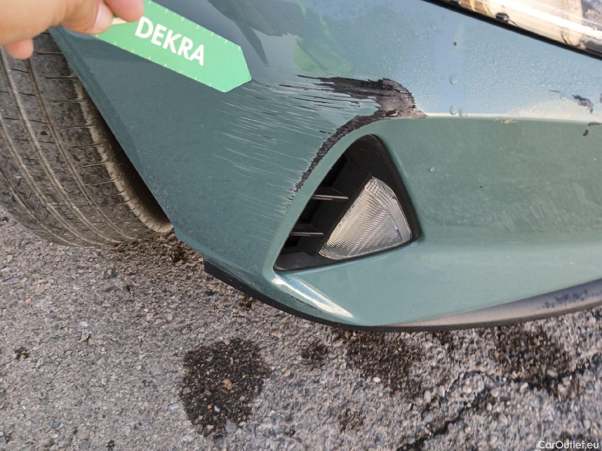  Hyundai  i20 HYUNDAI  / 2020 / 5P / berlina con portón 1.2 MPI Klass #4