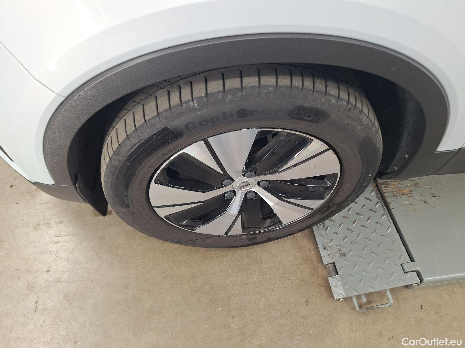 Volvo  XC 40 Volvo, XC40 '17, Volvo XC40 D3 Geartronic Momentum Pro 5d #10