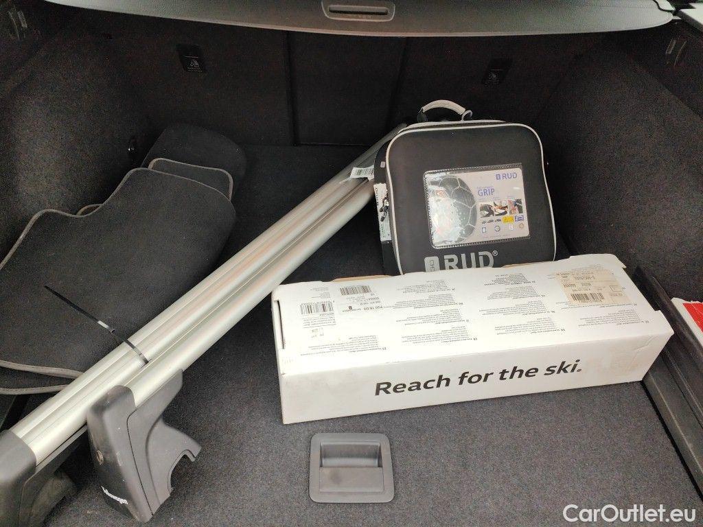 Volkswagen  Passat Volkswagen  Variant 1.5 TSI OPF DSG7 Elegance Business 5d #21