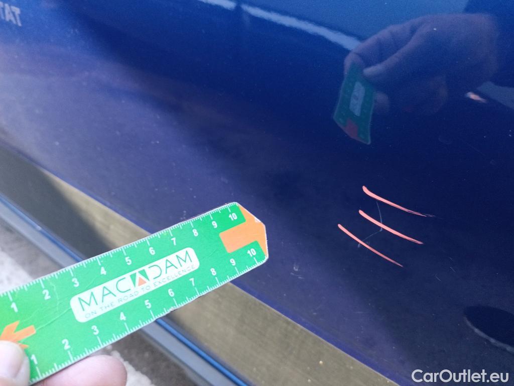  Dacia  Sandero DACIA  / 2020 / 5P / berlina con portón Stepway Essential TCe 67kW (90V) #4