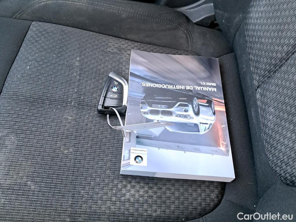  Bmw  X1 BMW  / 2015 / 5P / todoterreno sDrive18d Business #2