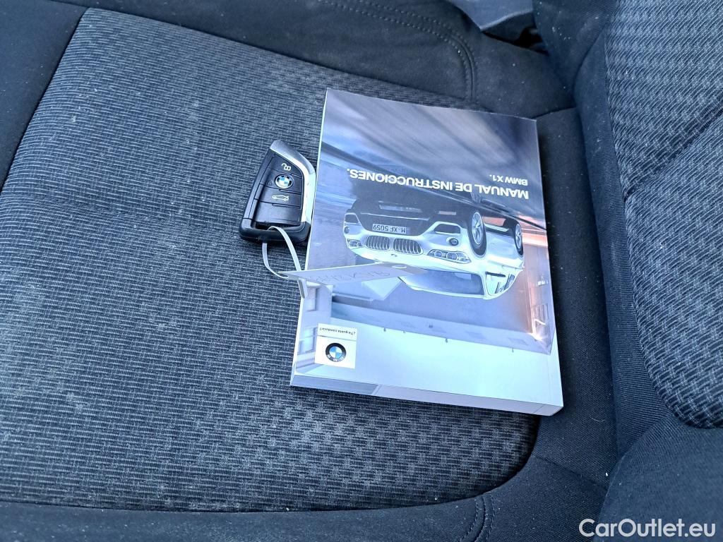  Bmw  X1 BMW  / 2015 / 5P / todoterreno sDrive18d Business #15