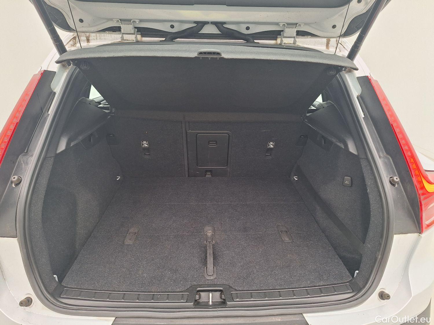 Volvo  XC 40 Volvo, XC40 '17, Volvo XC40 D3 Geartronic Momentum Pro 5d #7