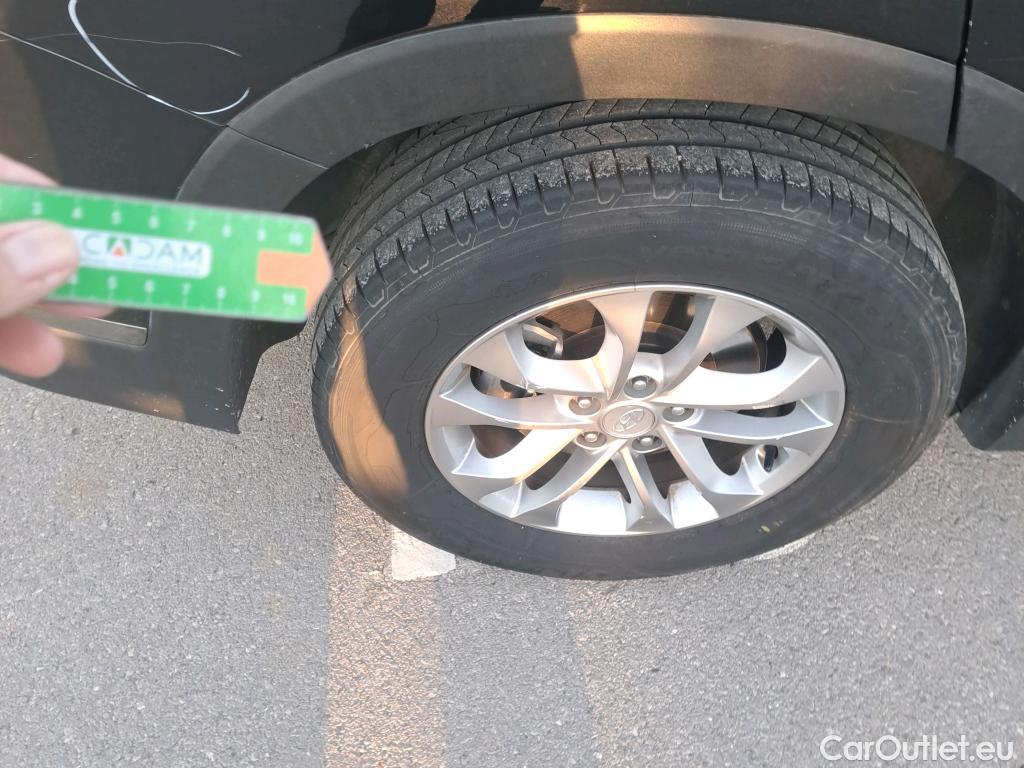  Hyundai  Santa Fe HYUNDAI  / 2018 / 5P / todoterreno 2.2 CRDi Klass 4x2 DK #21