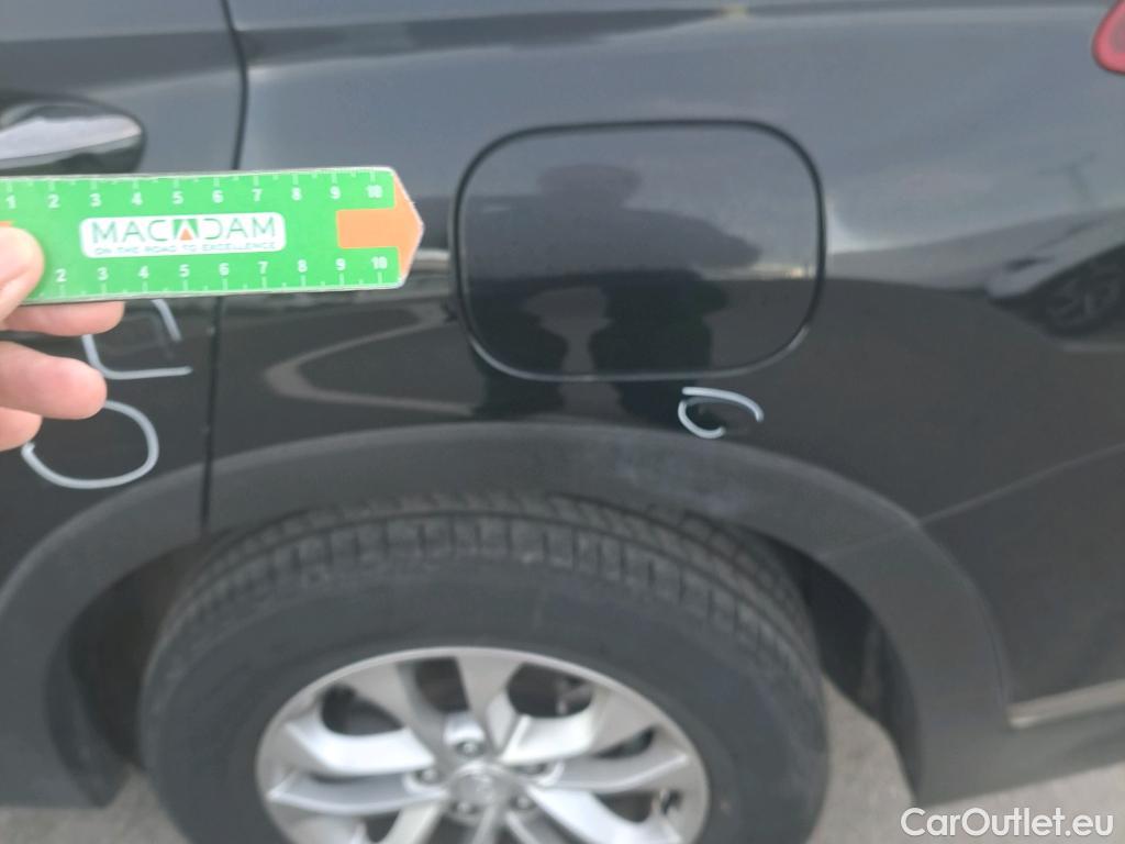  Hyundai  Santa Fe HYUNDAI  / 2018 / 5P / todoterreno 2.2 CRDi Klass 4x2 DK #48