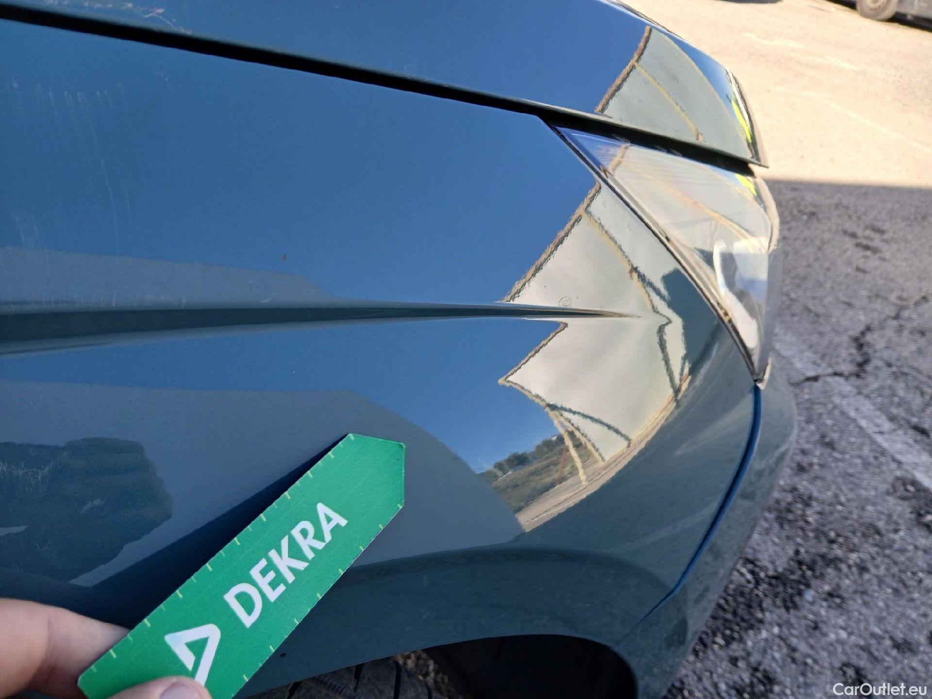  Hyundai  i20 HYUNDAI  / 2020 / 5P / berlina con portón 1.2 MPI Klass #23