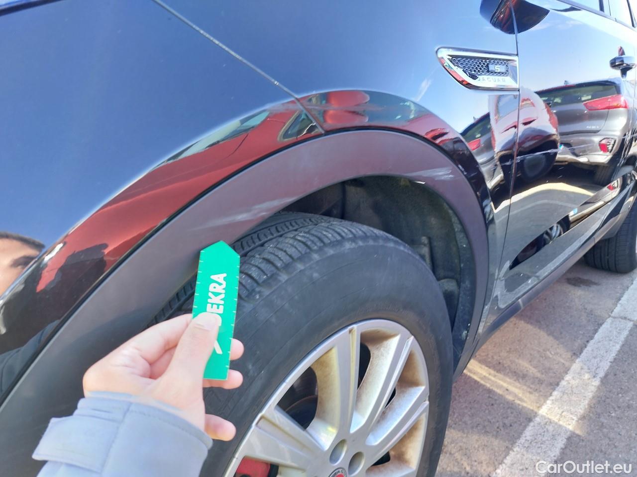  Jaguar  E-PACE JAGUAR  / 2017 / 5P / todoterreno 2.0D 110kW S 4WD Auto #7