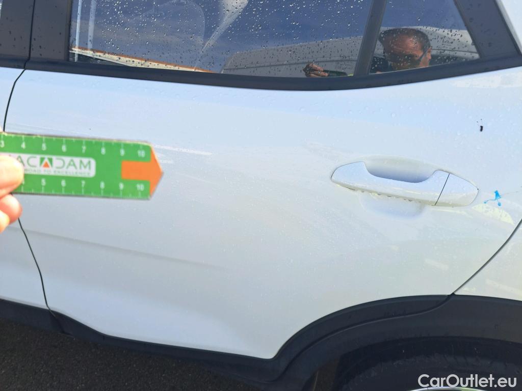 KIA  STONIC KIA  / 2017 / 5P / todoterreno 1.2 DPi 62kW (84CV) Concept #18