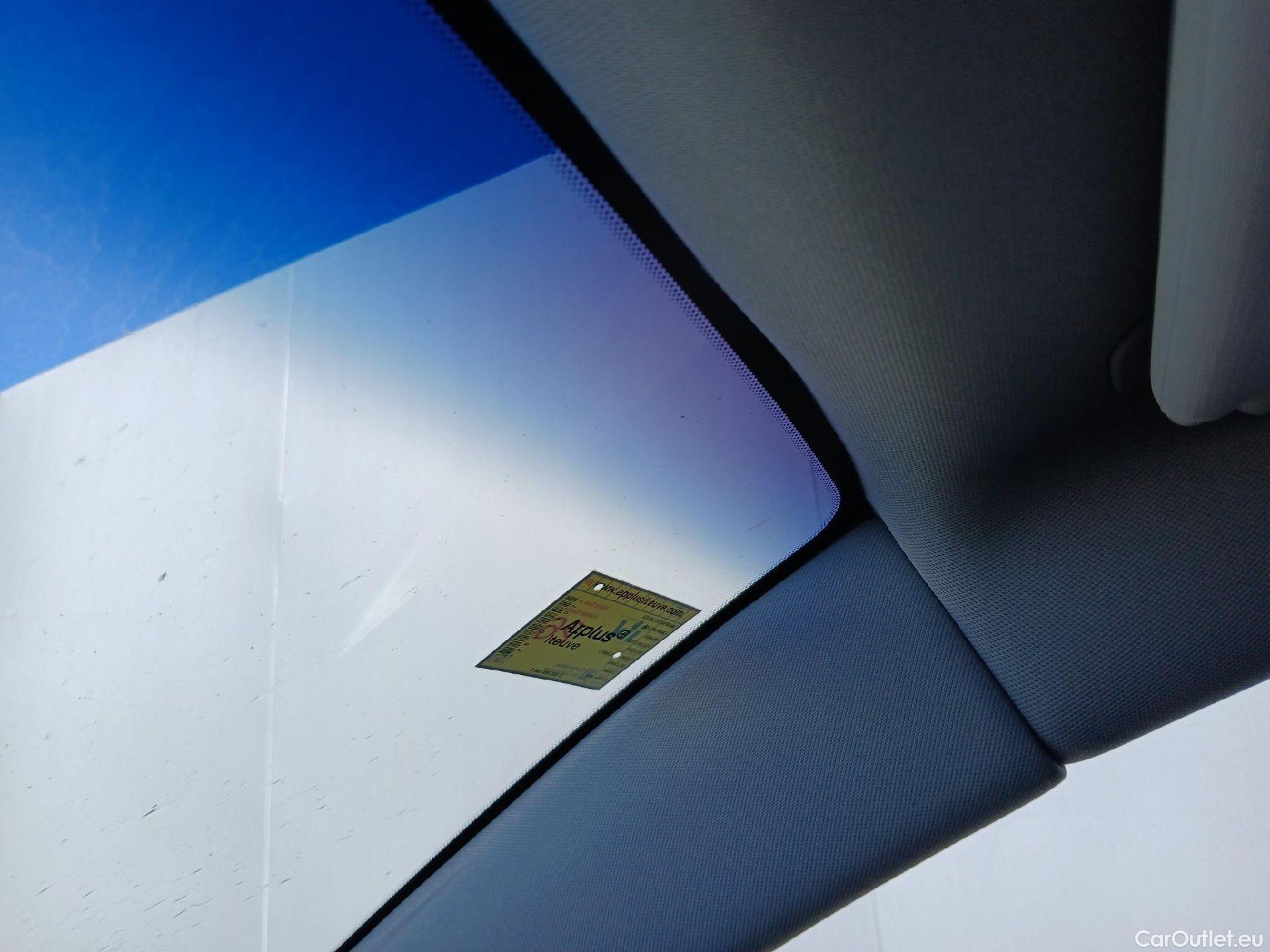  Hyundai  Tucson HYUNDAI  / 2018 / 5P / todoterreno 1.6 CRDI 85kW (116CV) 48V SLE 4X2(SP)(SL) #2