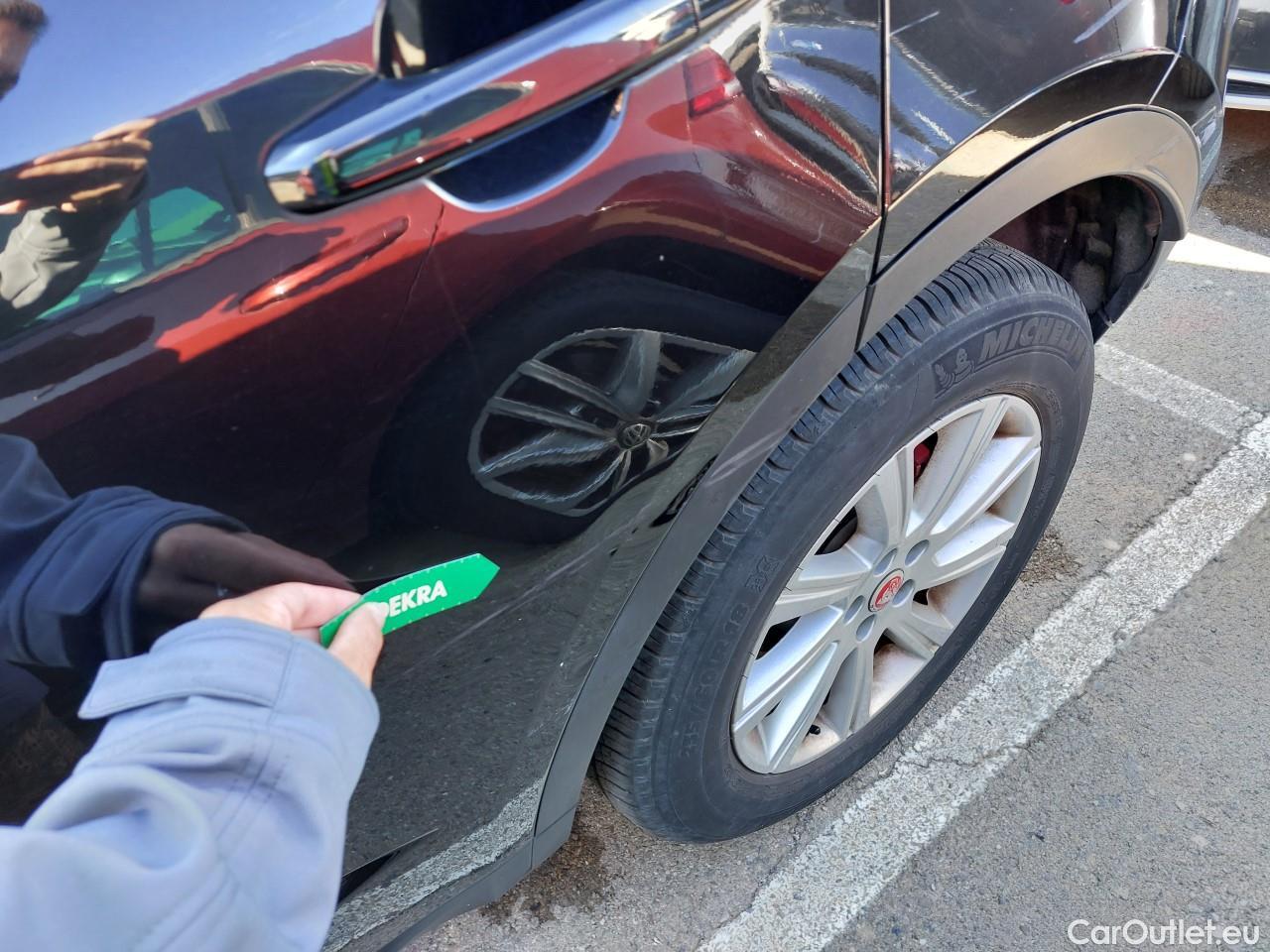  Jaguar  E-PACE JAGUAR  / 2017 / 5P / todoterreno 2.0D 110kW S 4WD Auto #14