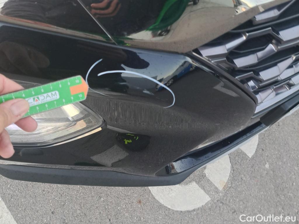  Hyundai  Santa Fe HYUNDAI  / 2018 / 5P / todoterreno 2.2 CRDi Klass 4x2 DK #33