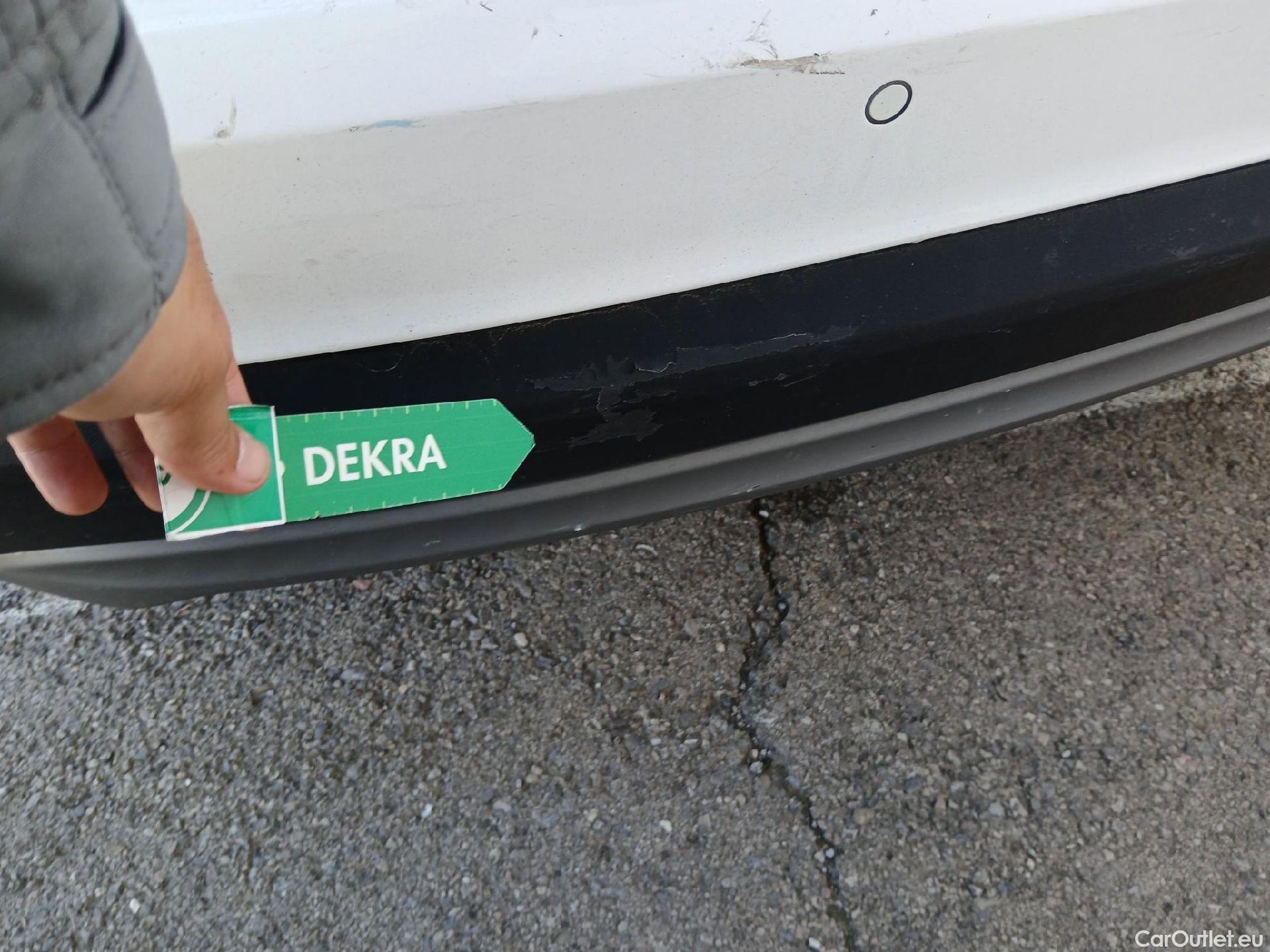  Hyundai  Tucson HYUNDAI  / 2018 / 5P / todoterreno 1.6 CRDI 85kW (116CV) 48V SLE 4X2(SP)(SL) #39