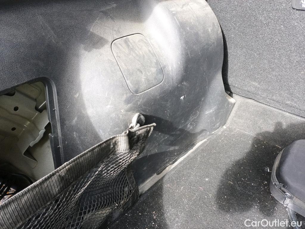  Nissan  Leaf NISSAN  / 2017 / 5P / berlina con portón 62kWh e+ Acenta #17