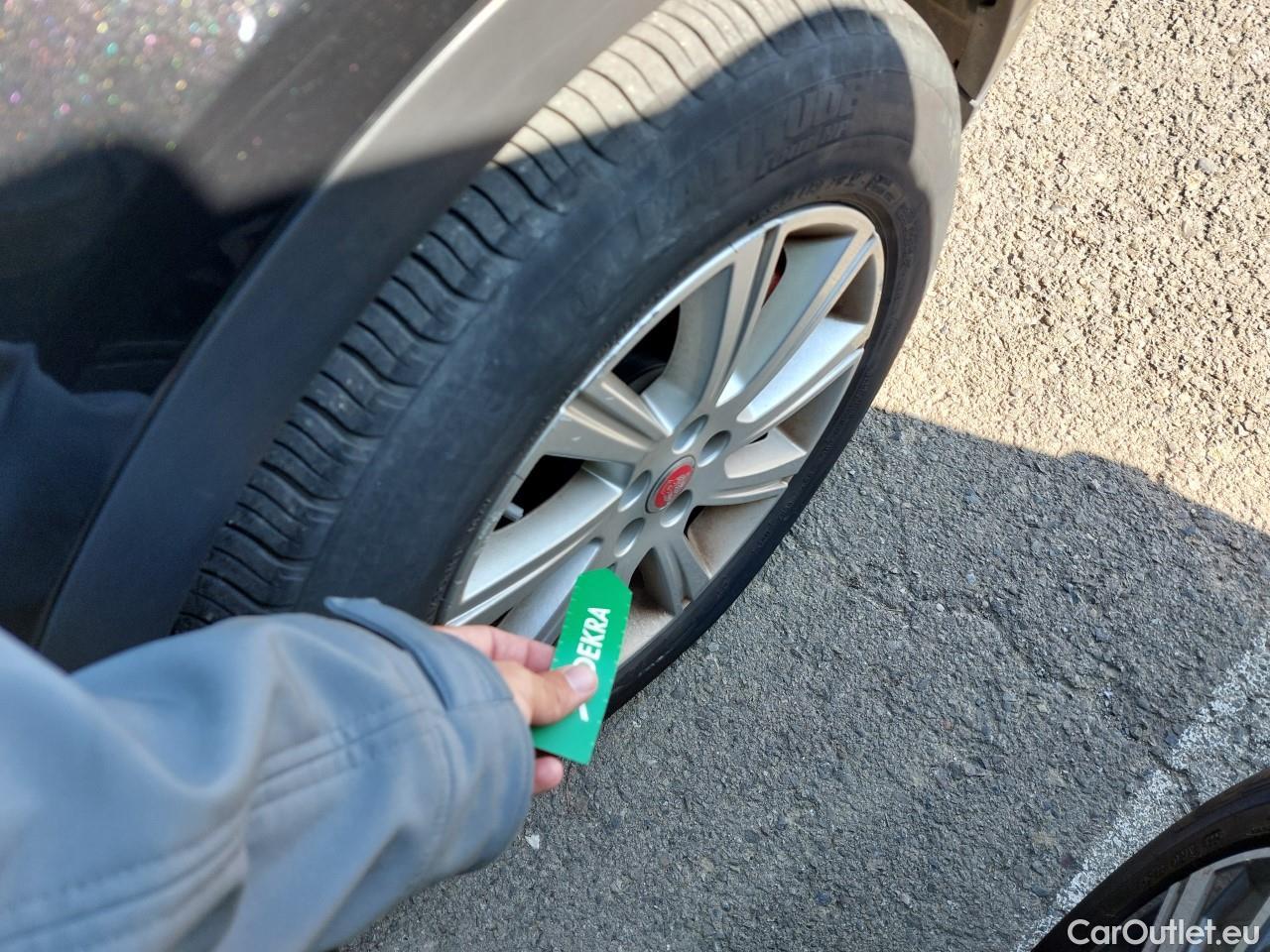  Jaguar  E-PACE JAGUAR  / 2017 / 5P / todoterreno 2.0D 110kW S 4WD Auto #29