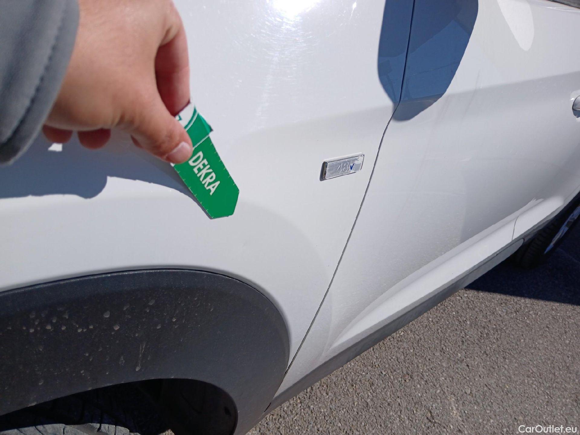  Hyundai  Tucson HYUNDAI  / 2018 / 5P / todoterreno 1.6 CRDI 85kW (116CV) 48V SLE 4X2(SP)(SL) #16