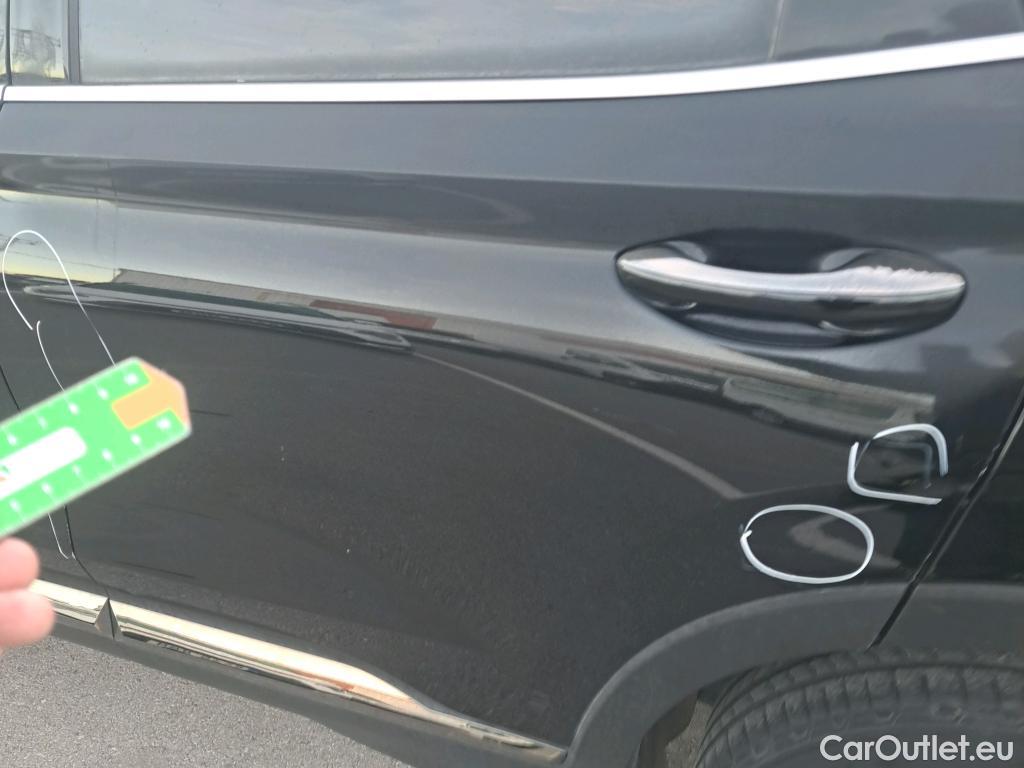  Hyundai  Santa Fe HYUNDAI  / 2018 / 5P / todoterreno 2.2 CRDi Klass 4x2 DK #7