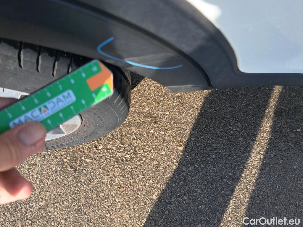 KIA  STONIC KIA  / 2017 / 5P / todoterreno 1.2 DPi 62kW (84CV) Concept #34