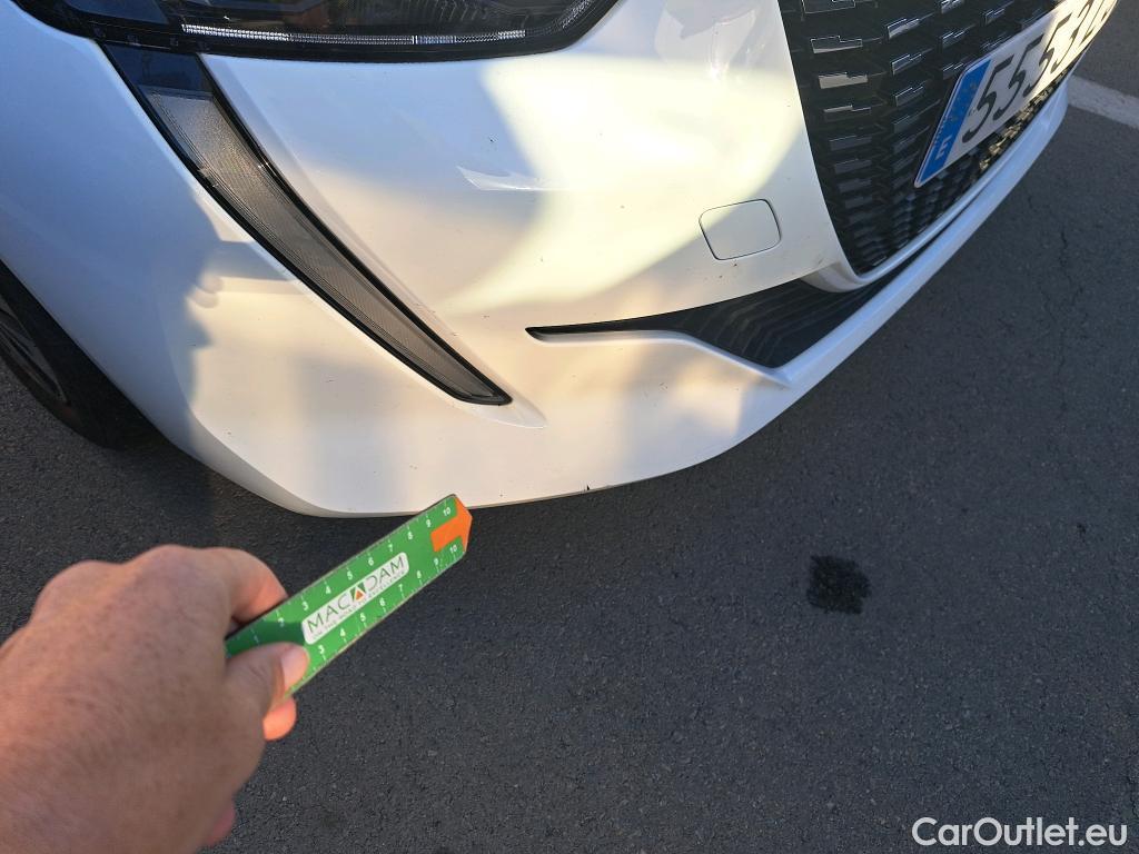  Peugeot  208 PEUGEOT  / 2019 / 5P / berlina con portón BlueHDi 73kW (100CV) Active #11