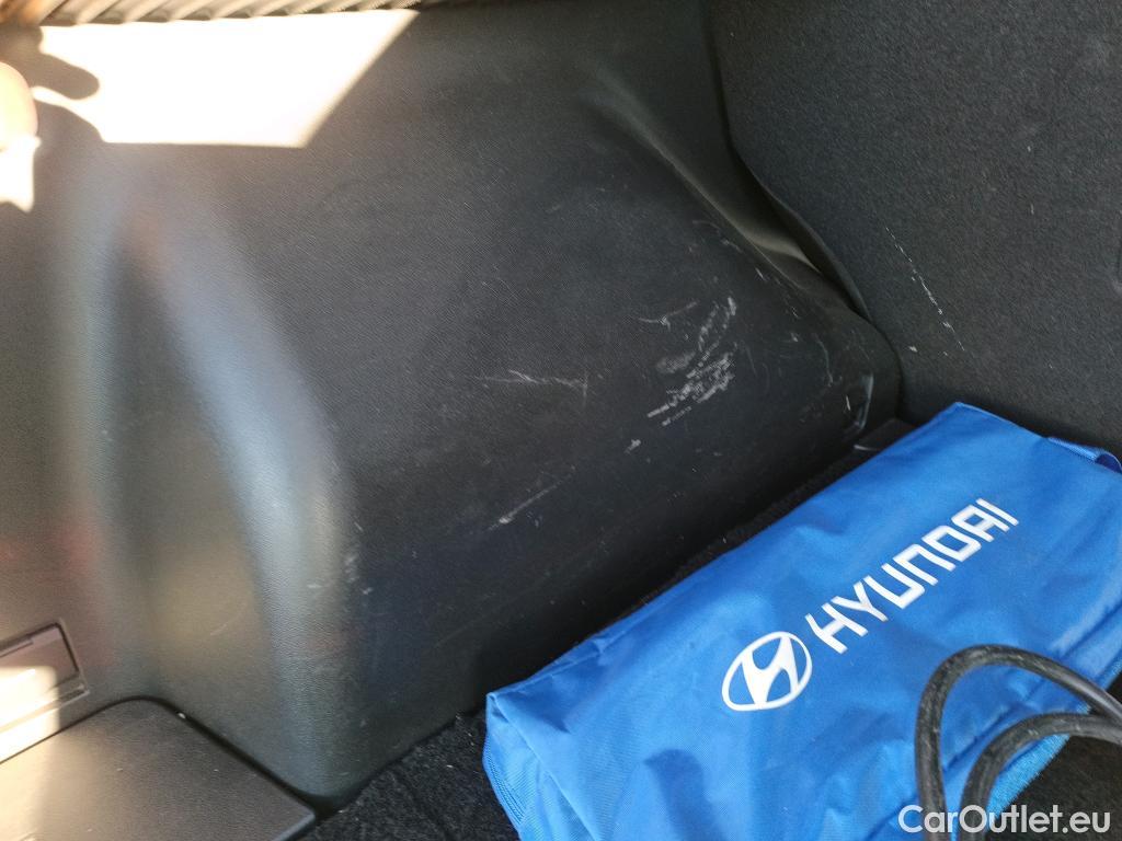  Hyundai  Tucson HYUNDAI  / 2020 / 5P / todoterreno 1.6 TGDI PHEV 195kW Maxx Auto 4X4 #24