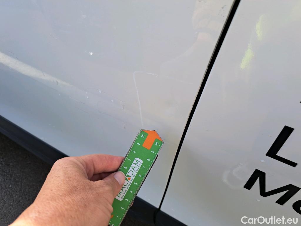  Peugeot  2008 PEUGEOT  / 2019 / 5P / todoterreno Active BlueHDI 81kW (110CV) #14