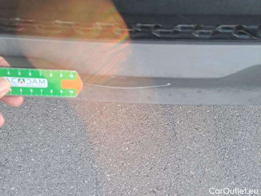  Hyundai  Santa Fe HYUNDAI  / 2018 / 5P / todoterreno 2.2 CRDi Klass 4x2 DK #39