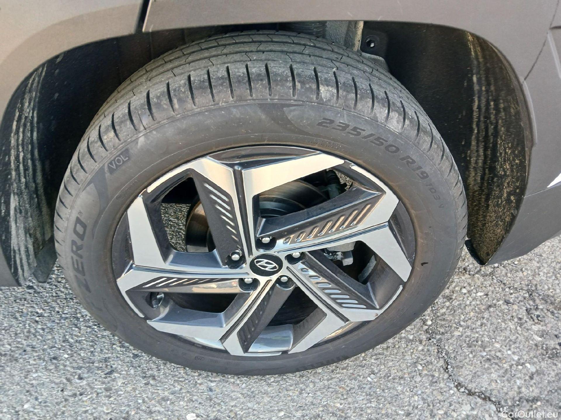  Hyundai  Tucson HYUNDAI  / 2020 / 5P / todoterreno 1.6 TGDI 169kW HEV Tecno Auto 2C #25