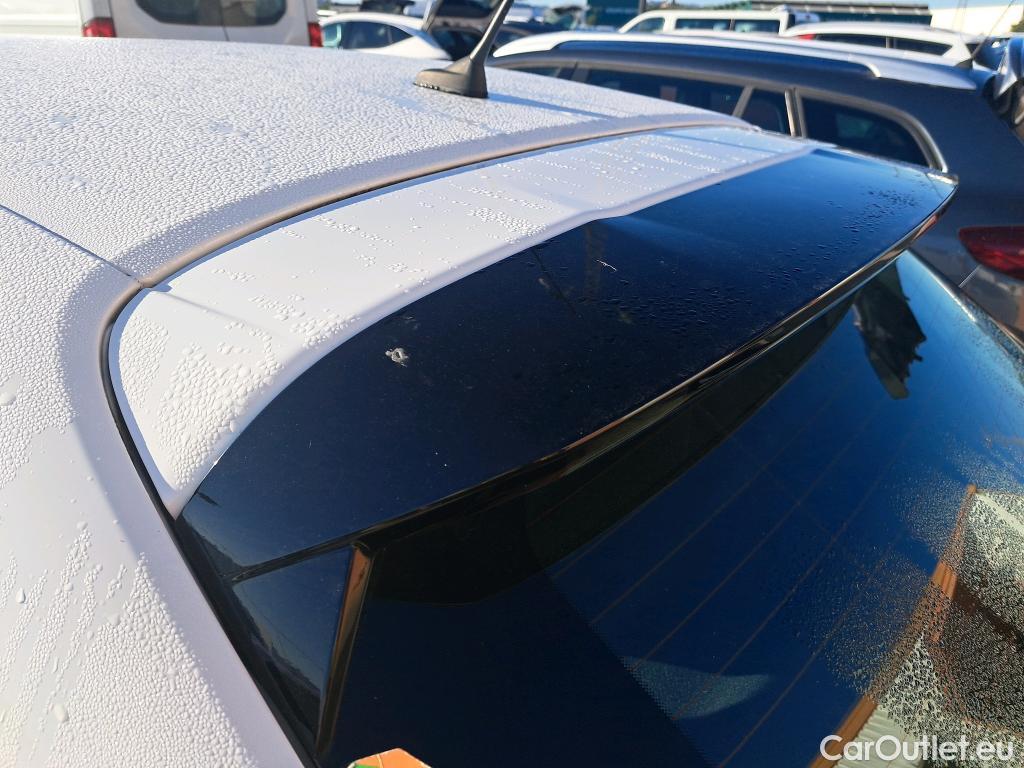  Peugeot  208 PEUGEOT  / 2019 / 5P / berlina con portón BlueHDi 73kW (100CV) Active #20