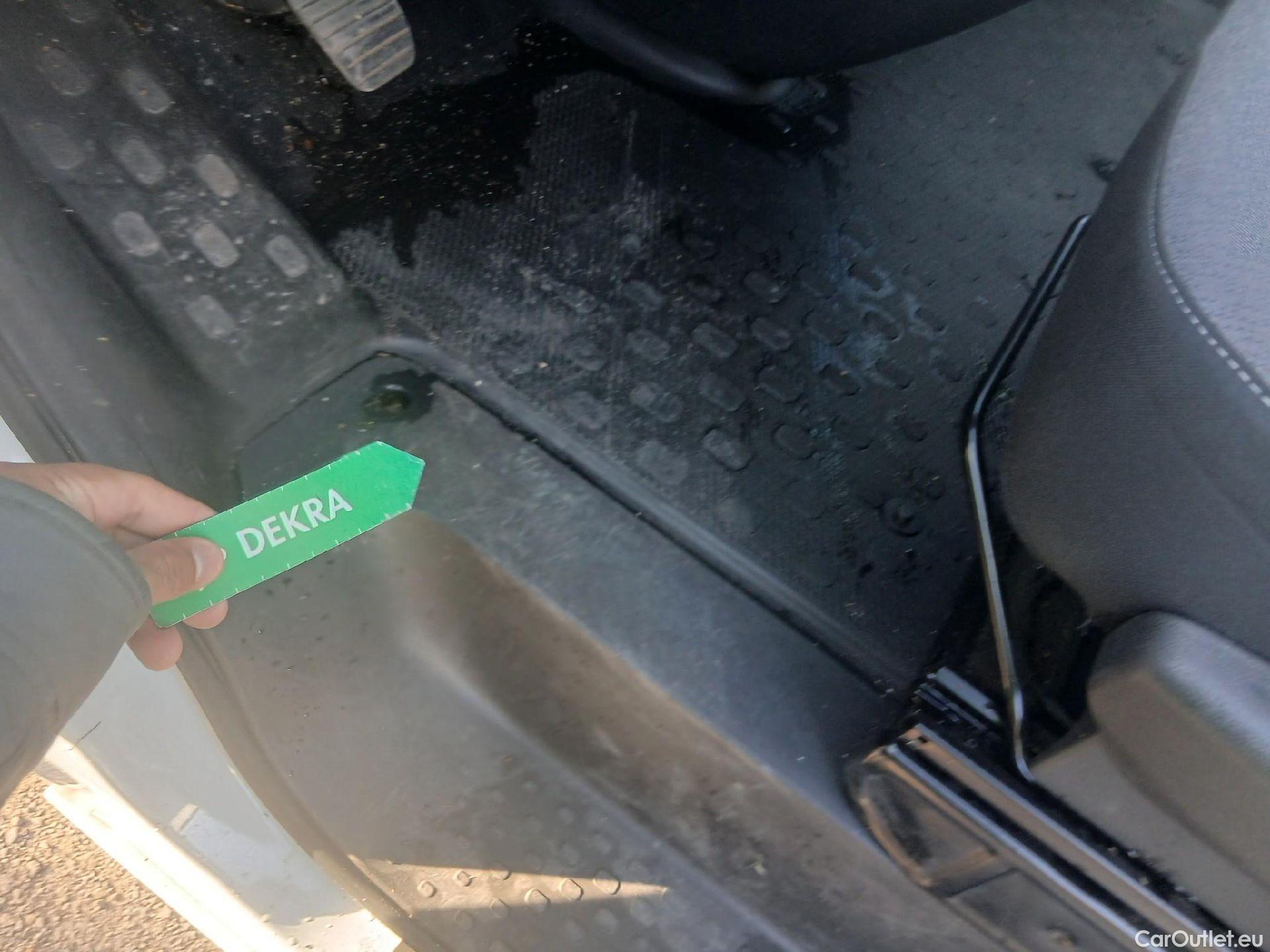  Opel  Vivaro OPEL  / 2014 / 4P / combi 1.6 CDTI S/S 107kW (145CV) L2 2.9t Com-9 #3