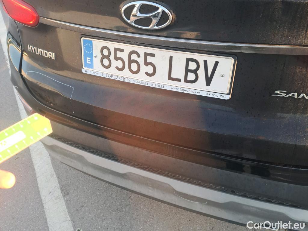  Hyundai  Santa Fe HYUNDAI  / 2018 / 5P / todoterreno 2.2 CRDi Klass 4x2 DK #1