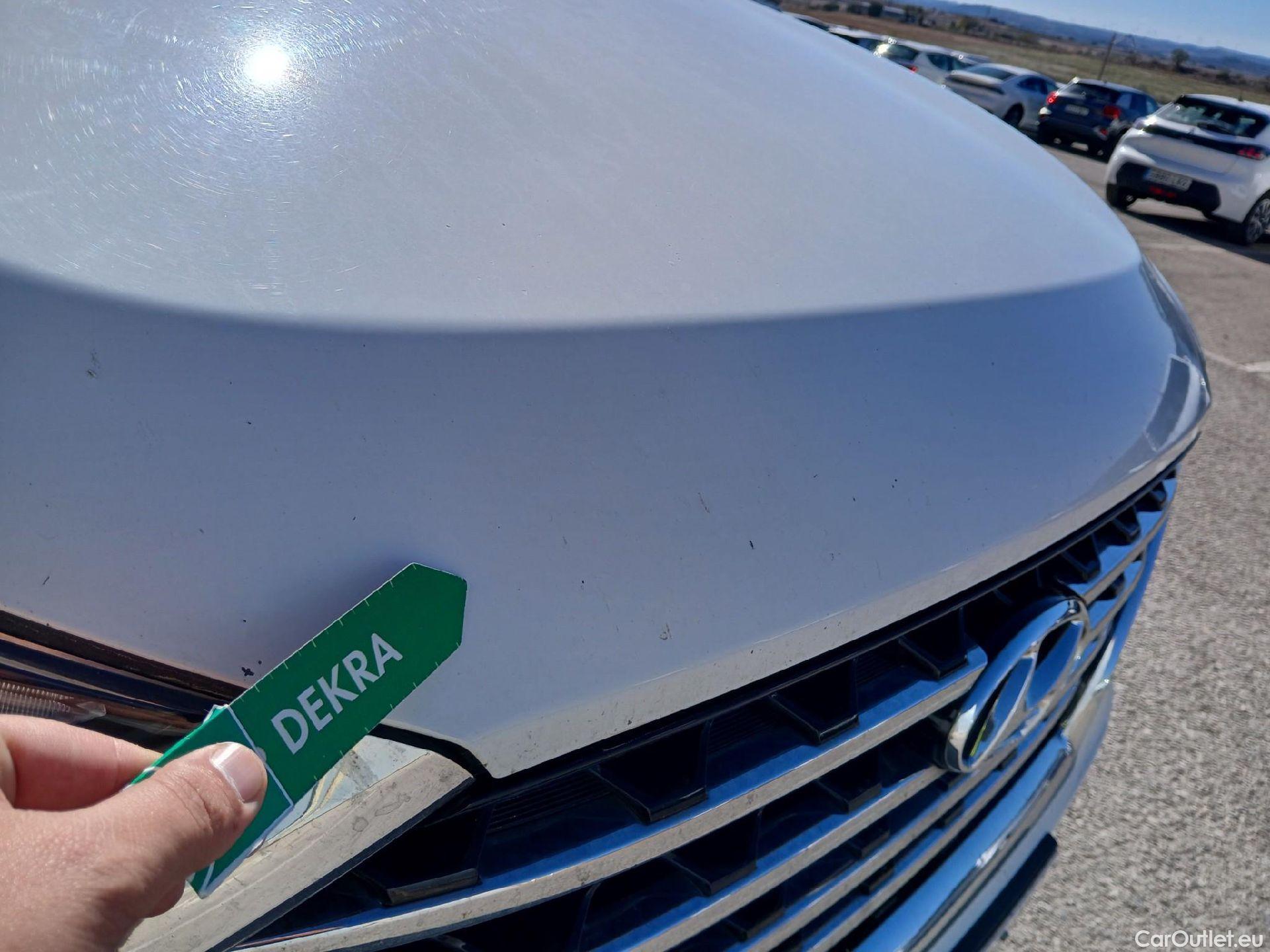  Hyundai  Tucson HYUNDAI  / 2018 / 5P / todoterreno 1.6 CRDI 85kW (116CV) 48V SLE 4X2(SP)(SL) #10