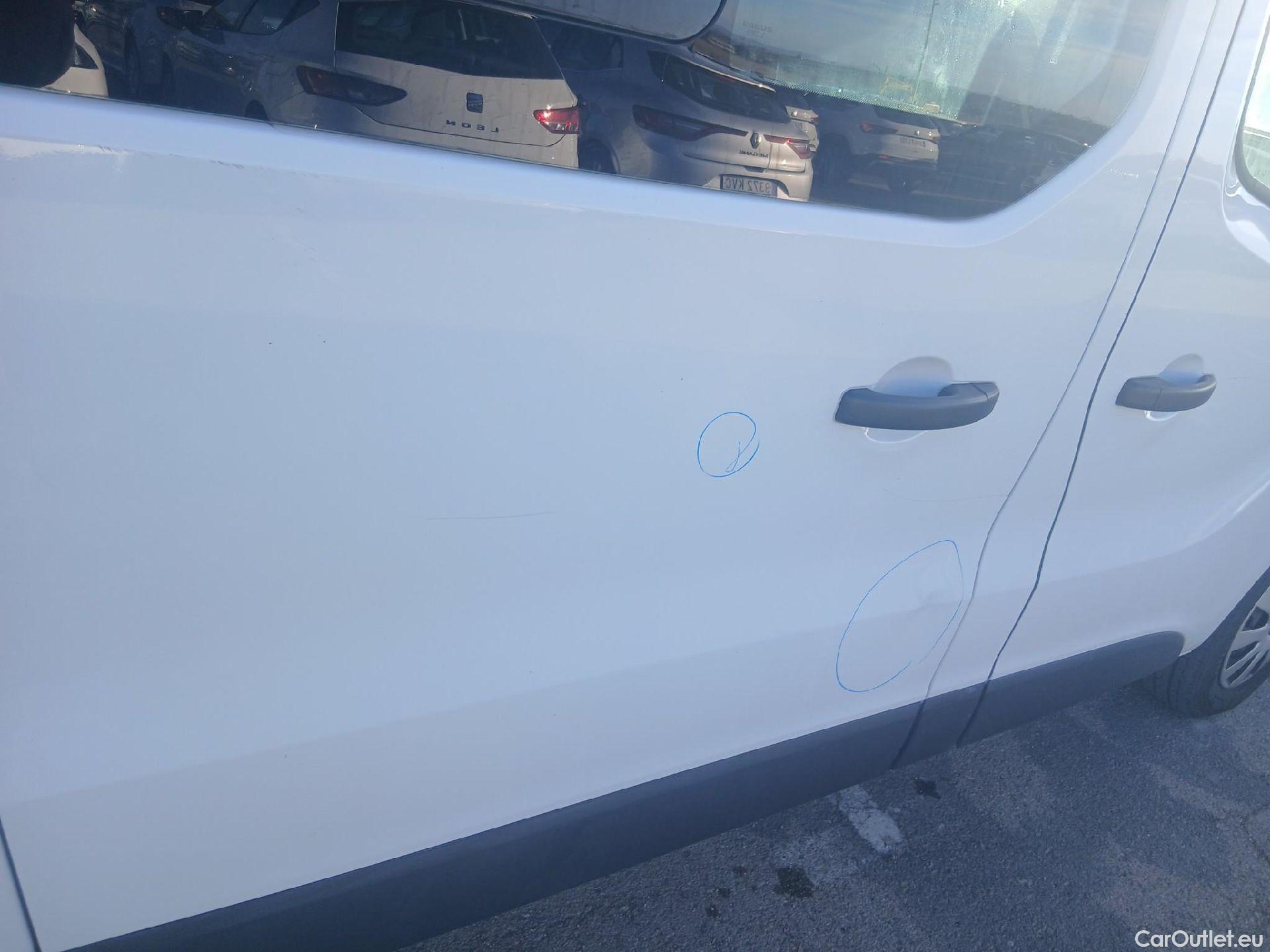  Opel  Vivaro OPEL  / 2014 / 4P / combi 1.6 CDTI S/S 107kW (145CV) L2 2.9t Com-9 #16