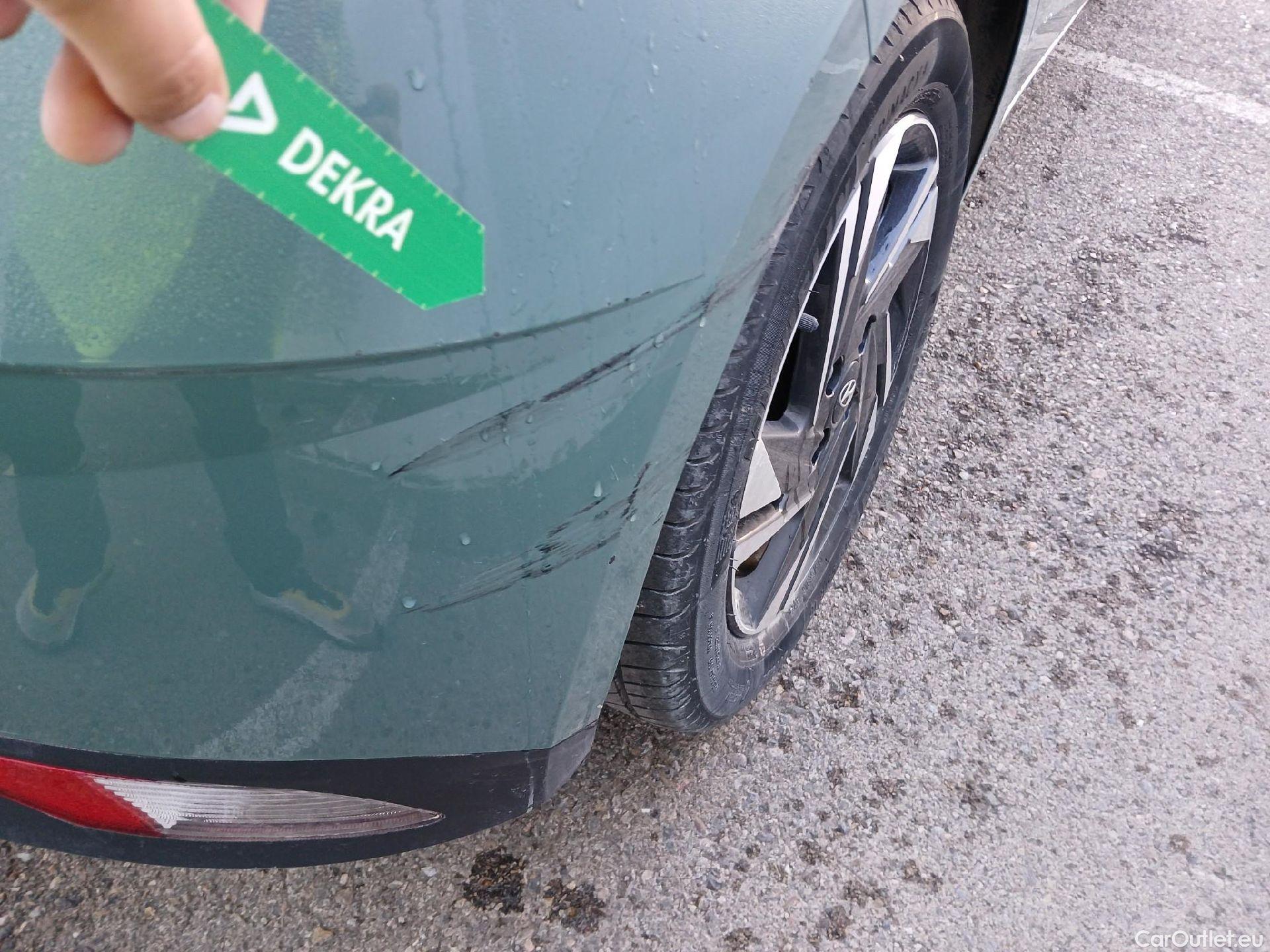  Hyundai  i20 HYUNDAI  / 2020 / 5P / berlina con portón 1.2 MPI Klass #15