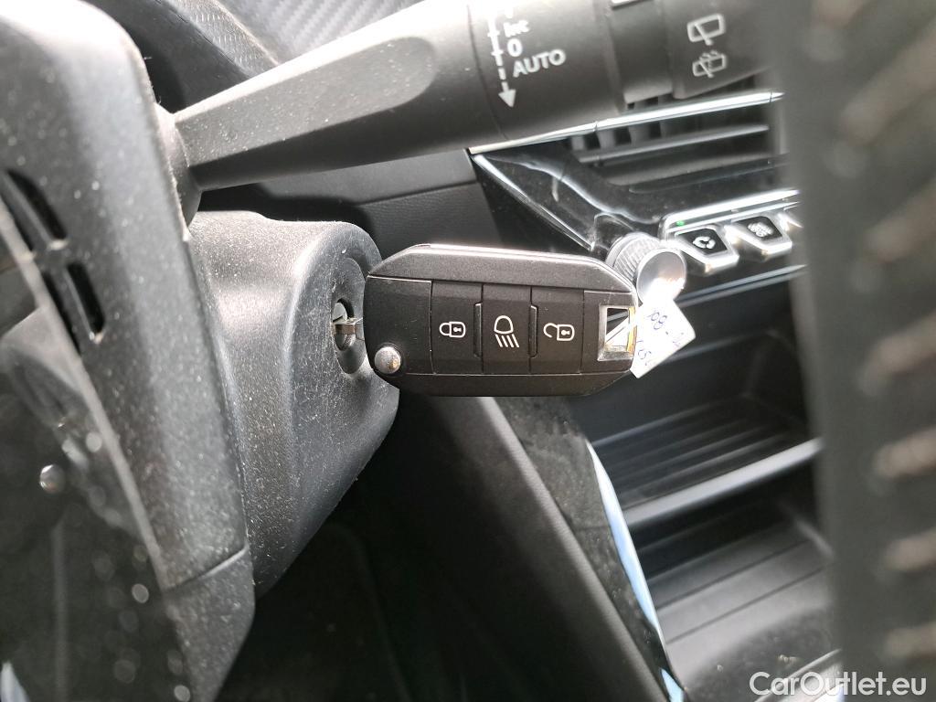  Peugeot  2008 PEUGEOT  / 2019 / 5P / todoterreno Active BlueHDI 81kW (110CV) #2