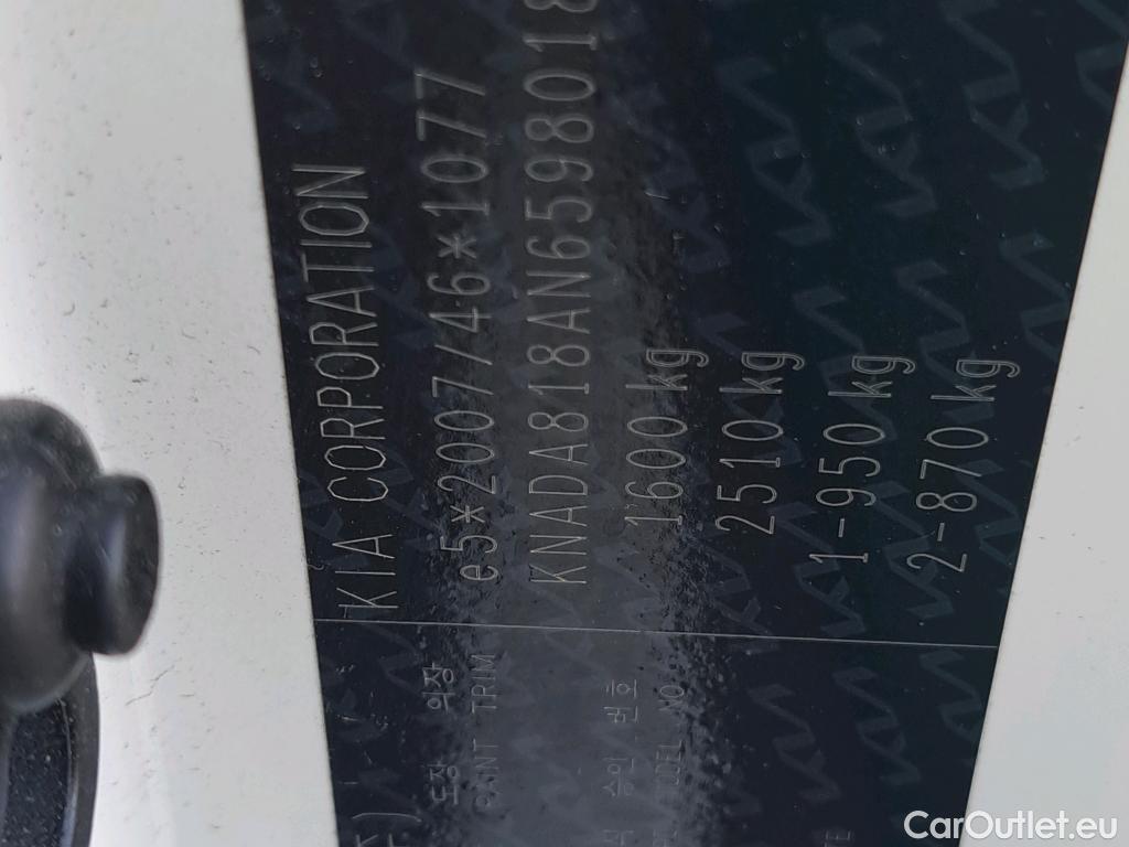 KIA  STONIC KIA  / 2017 / 5P / todoterreno 1.2 DPi 62kW (84CV) Concept #18