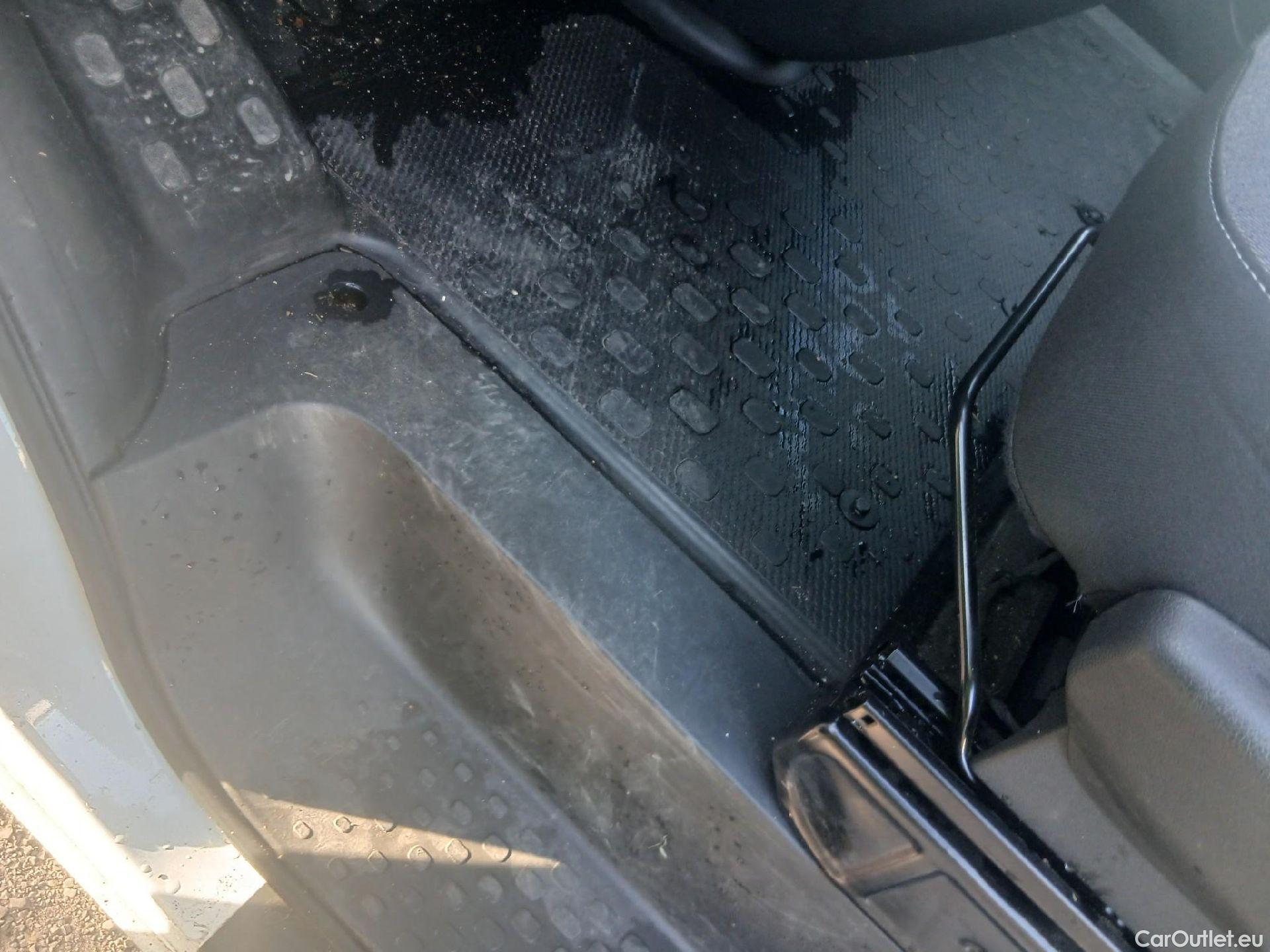  Opel  Vivaro OPEL  / 2014 / 4P / combi 1.6 CDTI S/S 107kW (145CV) L2 2.9t Com-9 #4