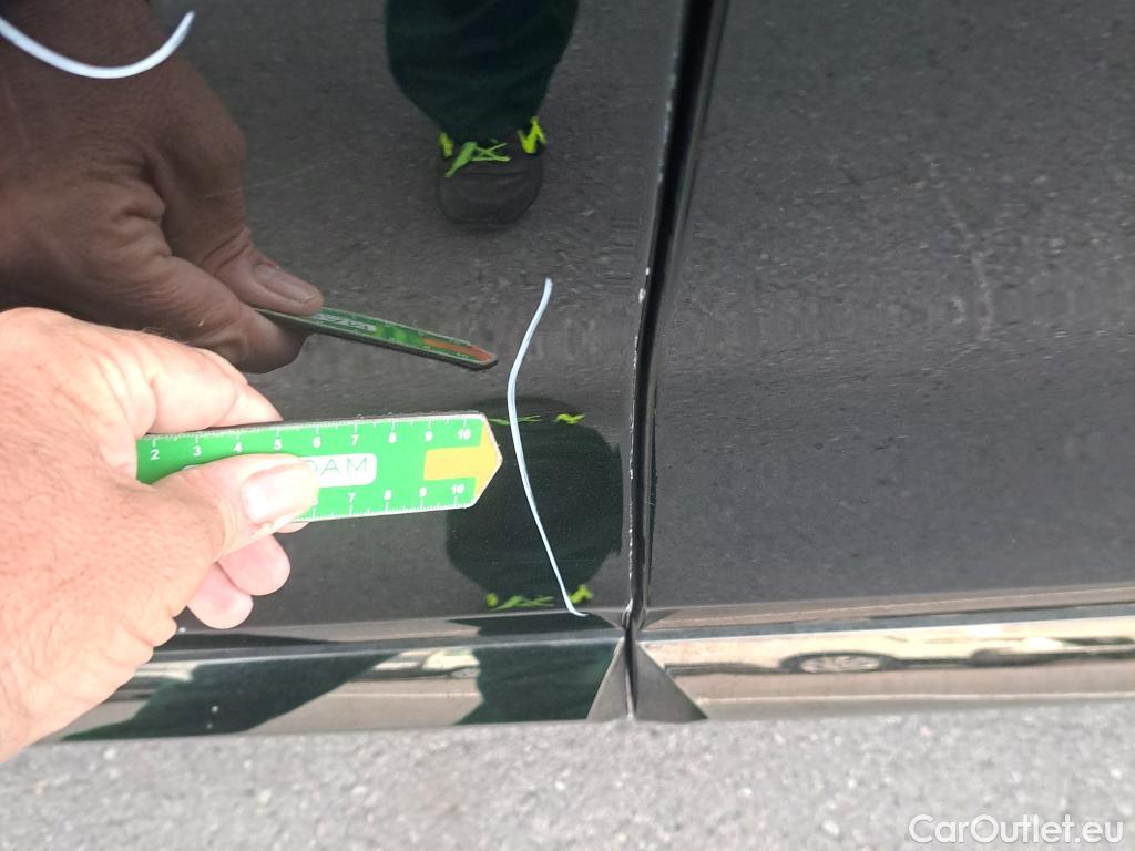  Hyundai  Santa Fe HYUNDAI  / 2018 / 5P / todoterreno 2.2 CRDi Klass 4x2 DK #14