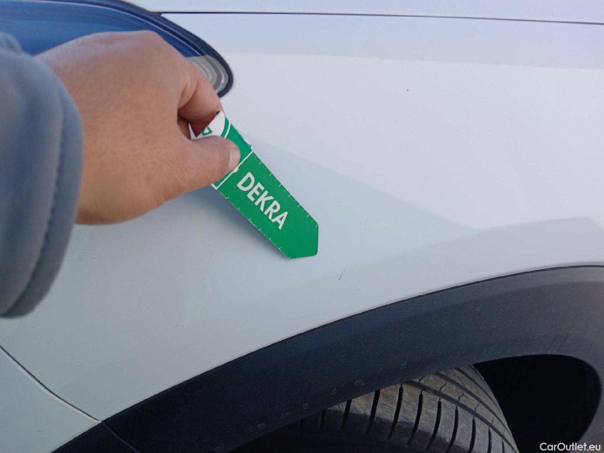  Hyundai  Tucson HYUNDAI  / 2018 / 5P / todoterreno 1.6 CRDI 85kW (116CV) 48V SLE 4X2(SP)(SL) #13