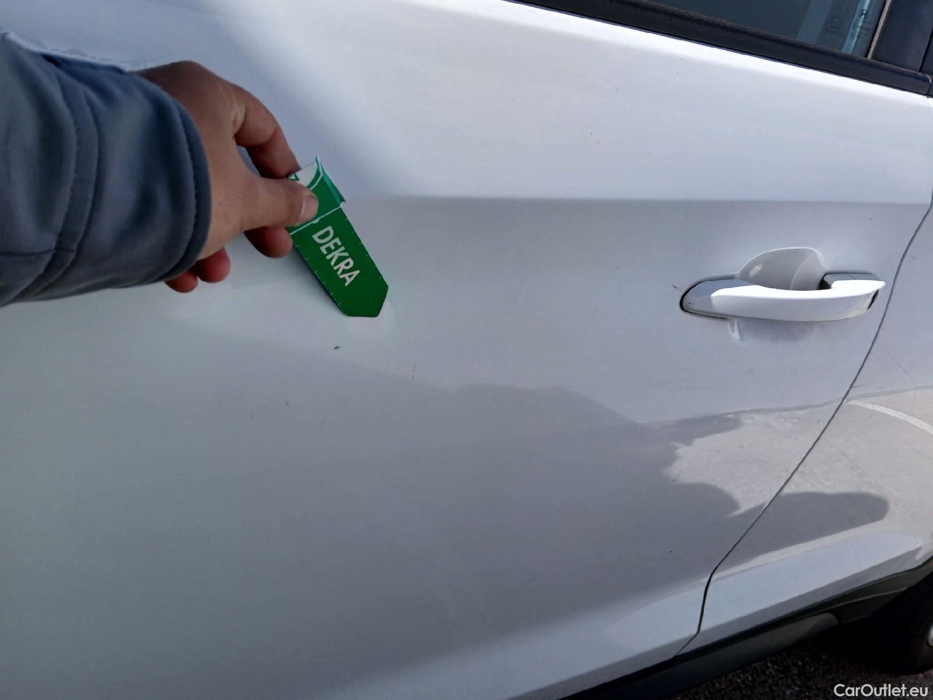  Hyundai  Tucson HYUNDAI  / 2018 / 5P / todoterreno 1.6 CRDI 85kW (116CV) 48V SLE 4X2(SP)(SL) #18