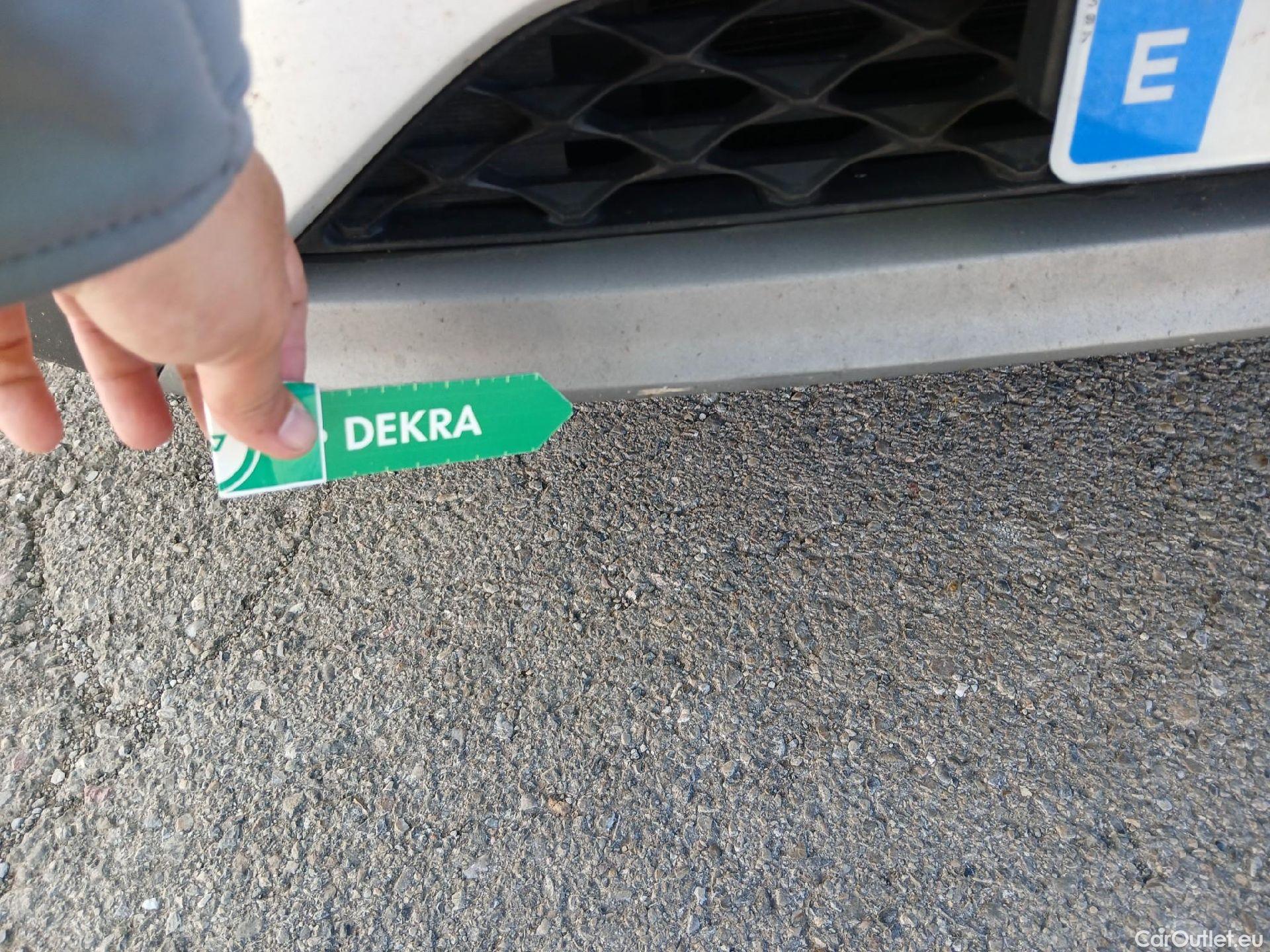  Hyundai  Tucson HYUNDAI  / 2018 / 5P / todoterreno 1.6 CRDI 85kW (116CV) 48V SLE 4X2(SP)(SL) #14