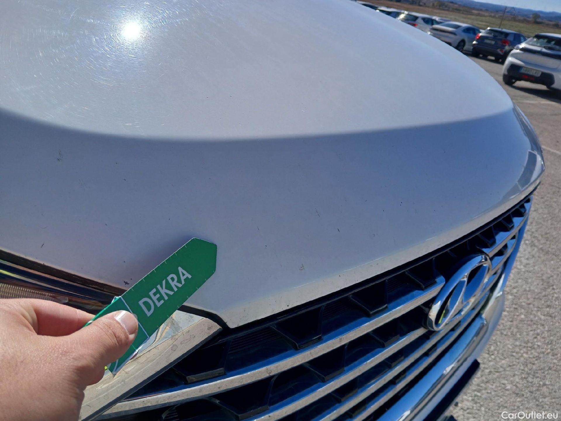  Hyundai  Tucson HYUNDAI  / 2018 / 5P / todoterreno 1.6 CRDI 85kW (116CV) 48V SLE 4X2(SP)(SL) #9