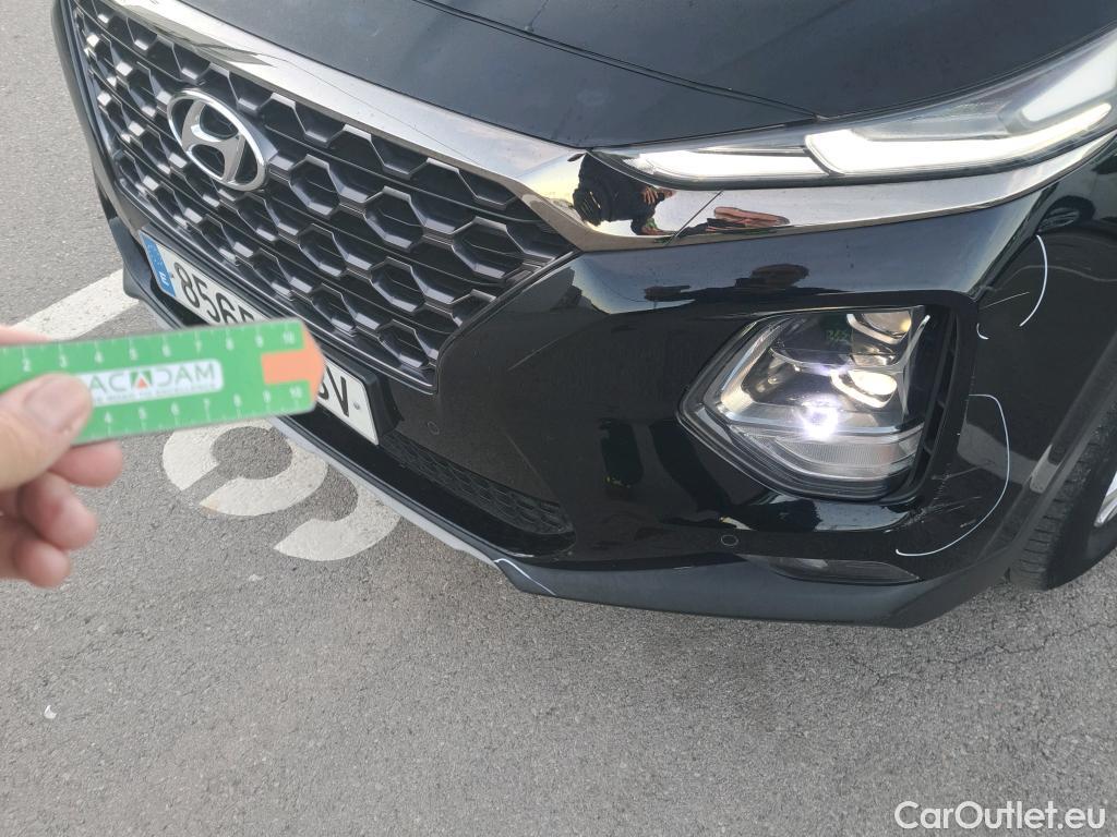  Hyundai  Santa Fe HYUNDAI  / 2018 / 5P / todoterreno 2.2 CRDi Klass 4x2 DK #31