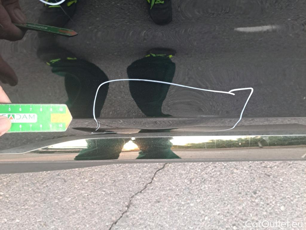  Hyundai  Santa Fe HYUNDAI  / 2018 / 5P / todoterreno 2.2 CRDi Klass 4x2 DK #5