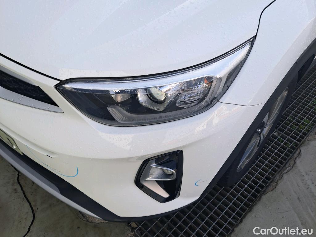 KIA  STONIC KIA  / 2017 / 5P / todoterreno 1.2 DPi 62kW (84CV) Concept #16